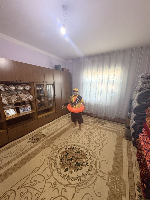 Aranchi Voyenniy Gorodok’da hovli uy sotiladi!