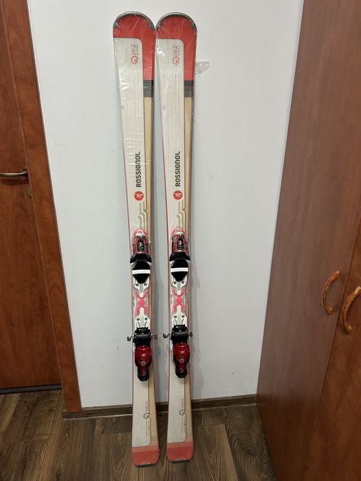 Schiuri dama marime 163 cm noi/nefolosite