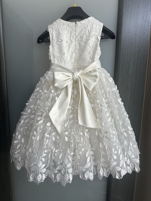 Нарядное платье для девочки