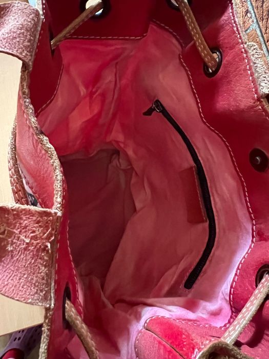 Rucsac original, artizanal, cu piele naturală, lucrat în Italia