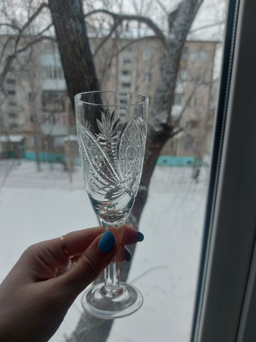 Продам хрустальные фужеры 4шт