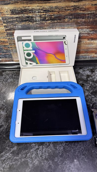 Planshed tab a va nodezz sotiladi va airpods 1