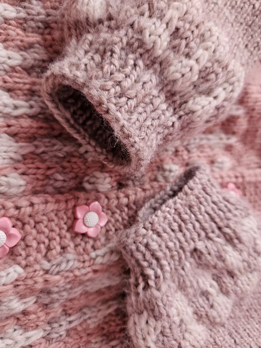 Ръчно плетена жилетка 3/4 годинки