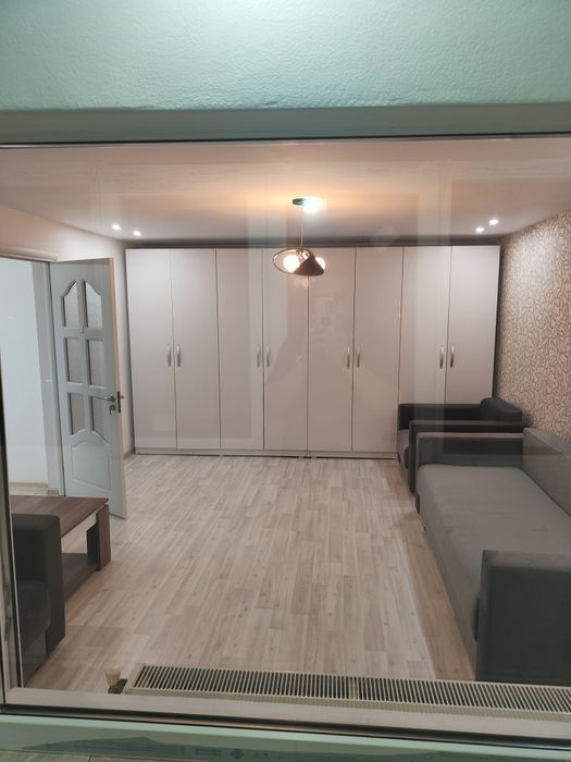 Inchiriez garsoniera