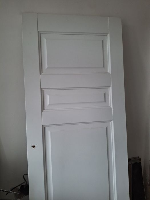 Срочно продаю Дверь