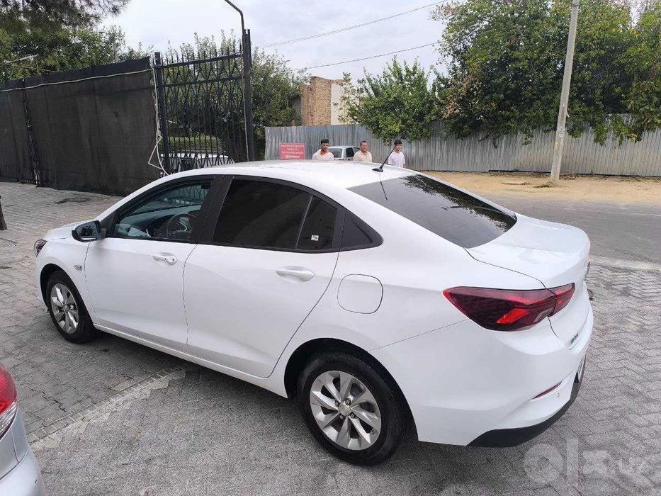 Onix LTZ Turbo / 2024