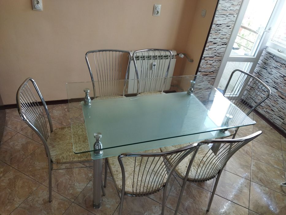 ПРОМОЦИЯ! Луксозна стъклена трапезна маса от Италия