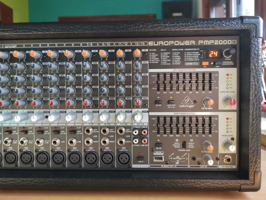 Mixer Behringer EuroPower PMP 2000D