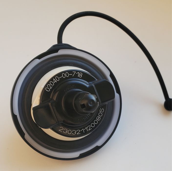 Тросик крышки бензобака BMW X5 X6 E39 E38 E60 E90 E53 E70 E71 E65