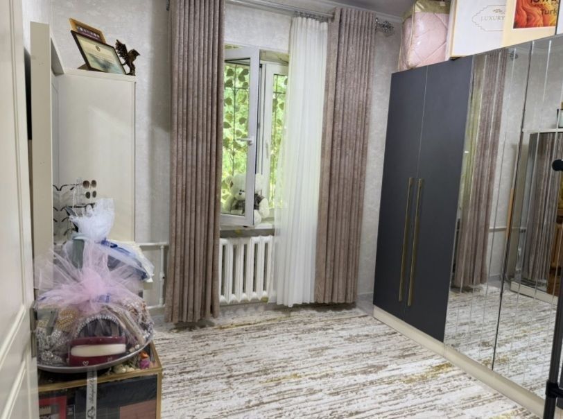 Продаётся на А.Югнаки 5ком