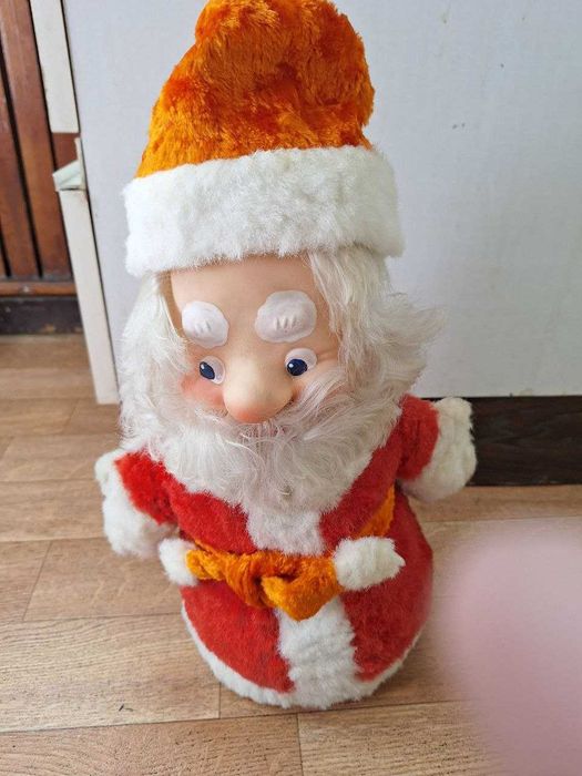 Продаю Елочные игрушки разные
