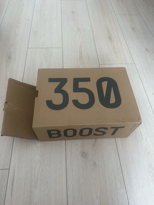 yeezy uri adidasi sport