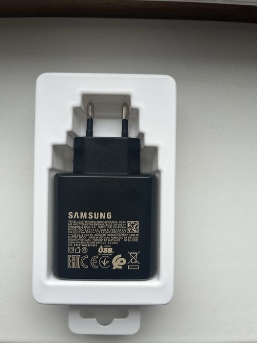 Адаптер Samsung чисто нов
