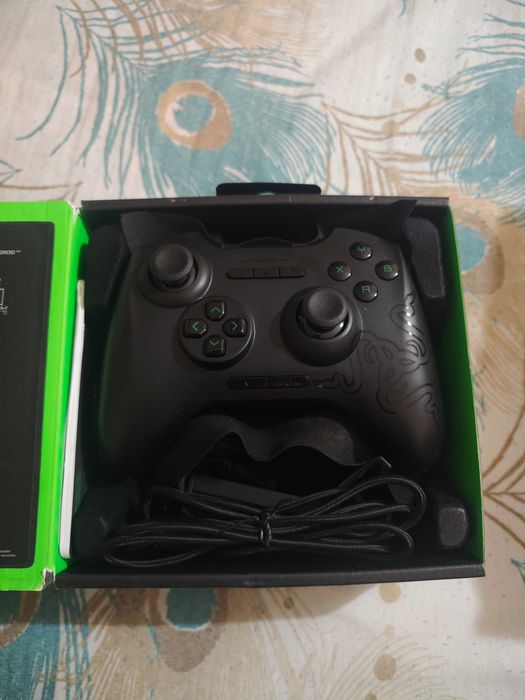 Геймпад razer serval