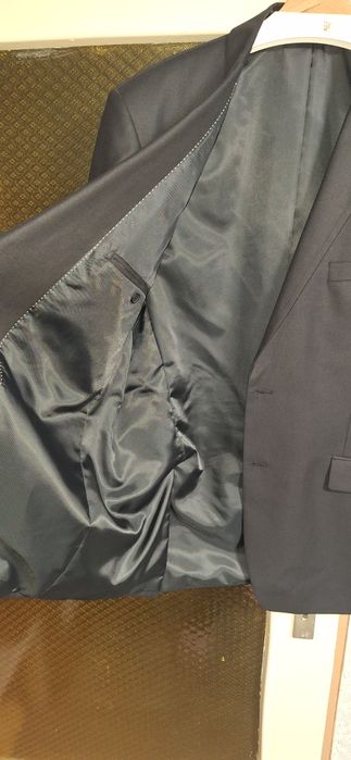 Мъжки костюм черен 56/182 номер