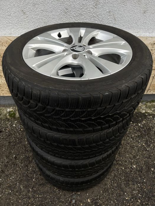 Jante Roti 17 Skoda Octavia 2 3 4 Scout Anvelope iarna 225 50 R17 M+S