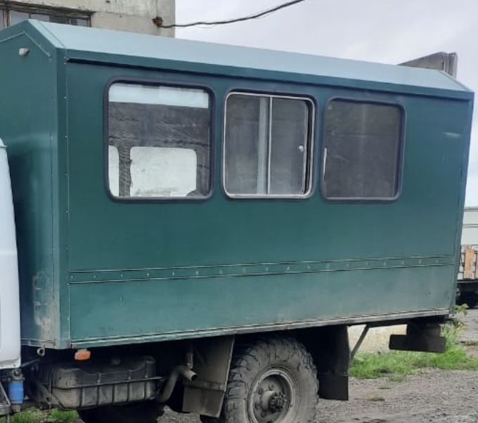 Продам будку пассжирский можно убрат сиденья в хорошом состояние