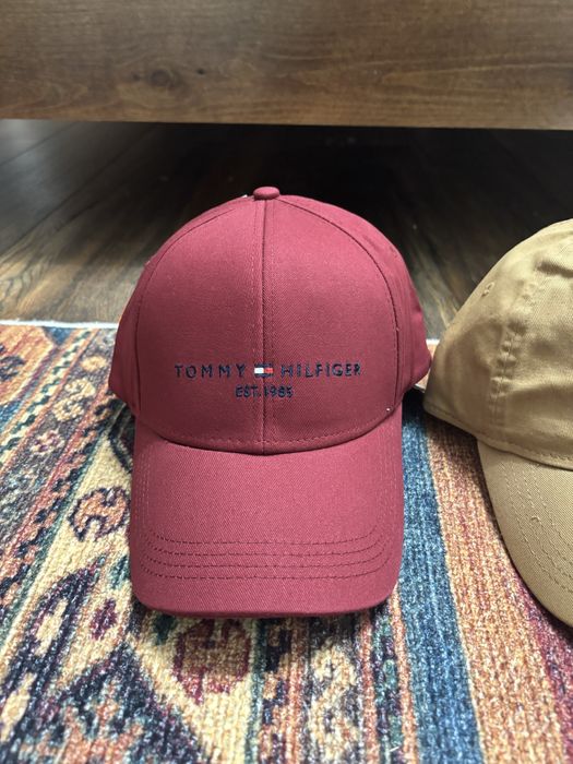 Новые бейсболки Tommy Hilfiger