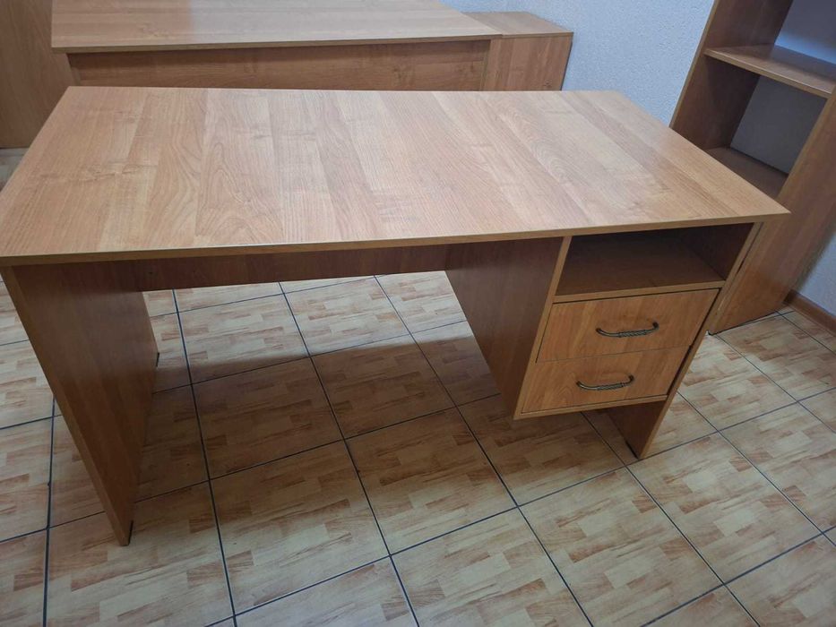 продам офисную мебель б/у