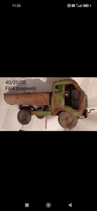 Vând sau schimb obiecte vechi.Preț în funcție de obiectul ales.