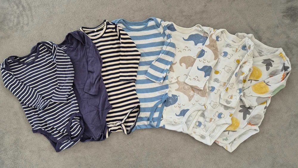 Бодита с къс и дълък ръкав и дрешки 9-12 месеца