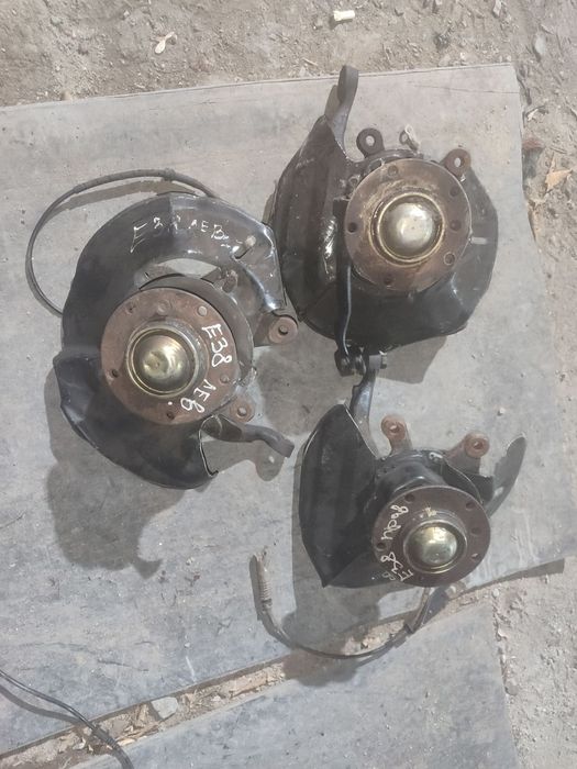 Цапфа поворотный кулак БМВ Х5 Е53 Е36 Е38