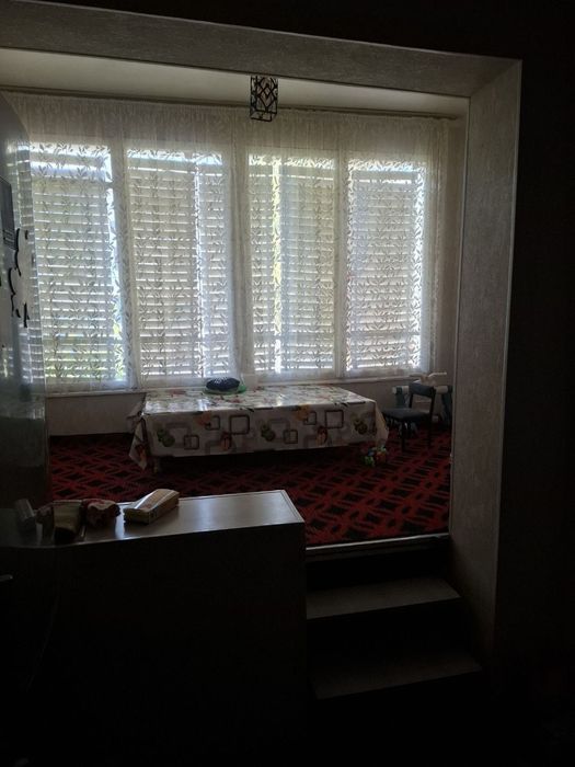 Срочно продаётся 3 комнатная квартира массив Ахмад Юганки