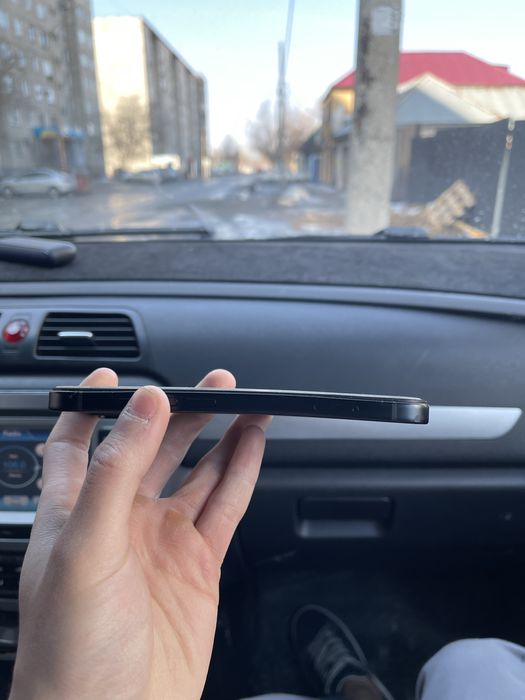 Продам айфон 15 128гб