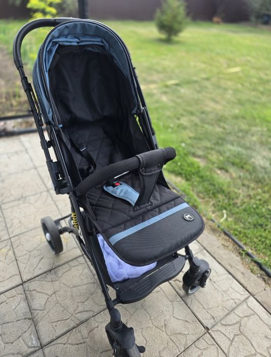 Продам прогулочную коляску