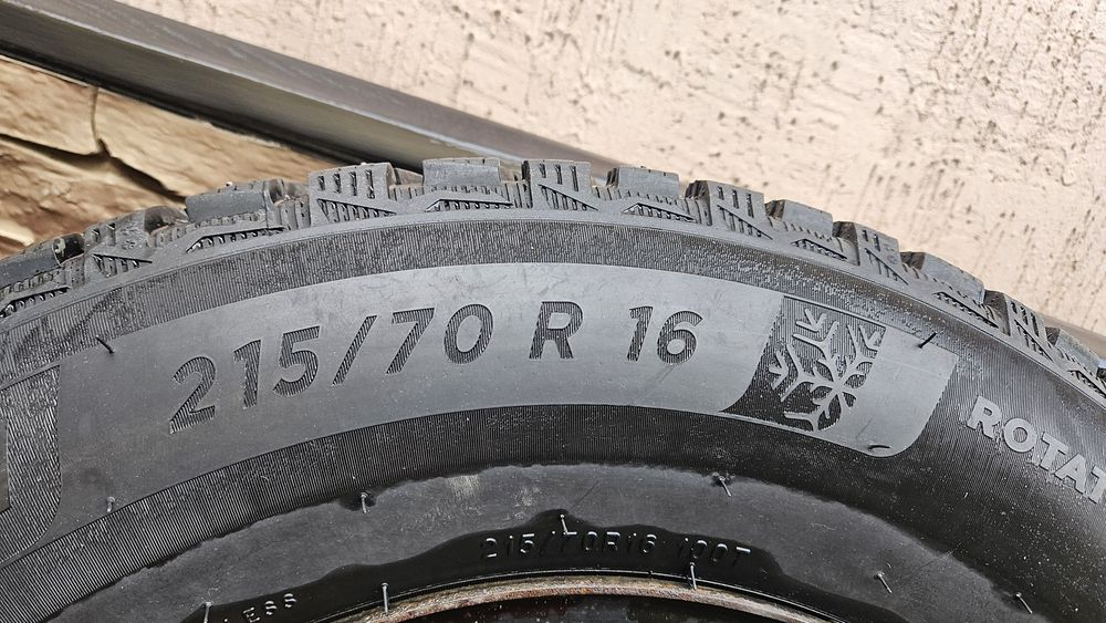 Продам зимнюю резину