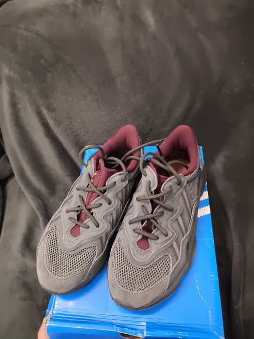 Adidas Originals Ozweego gri închis cu interior visiniu mărimea 36 noi originali