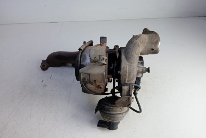 Turbo turbina motor 1.6 tdi 8tc1244vz / hgr03l253016t Volkswagen VW C