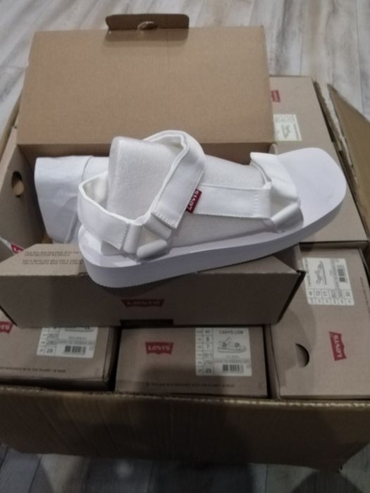 Sandale levis unisex