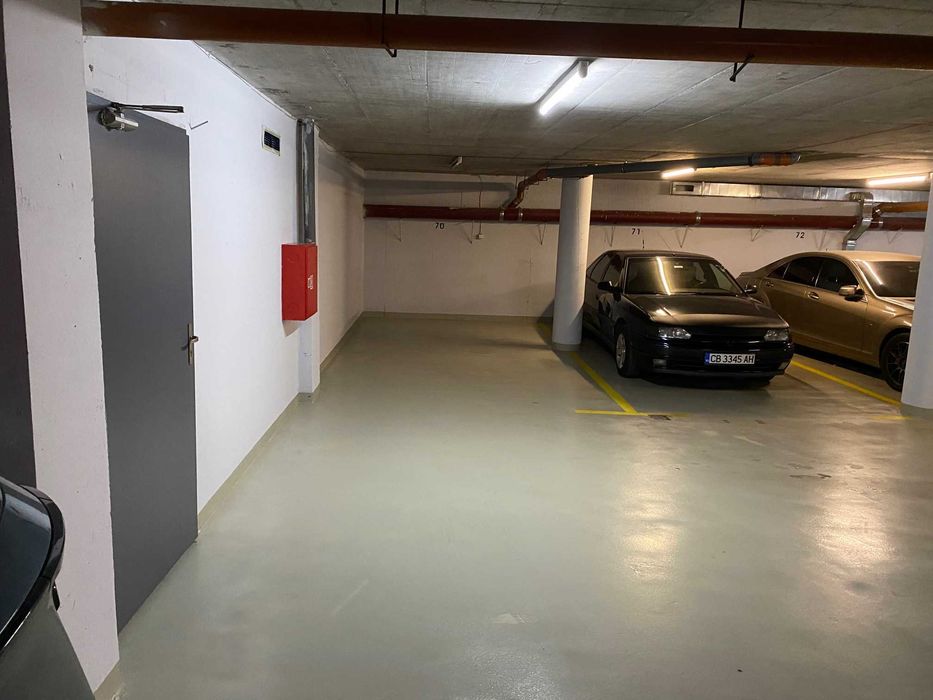 Дава се под наем Гараж / Паркомясто в София, Лозенец - 34 кв.м за 320 € - Снимка #3