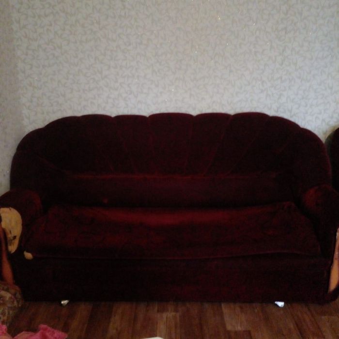 Диван и два кресла,два шкафа