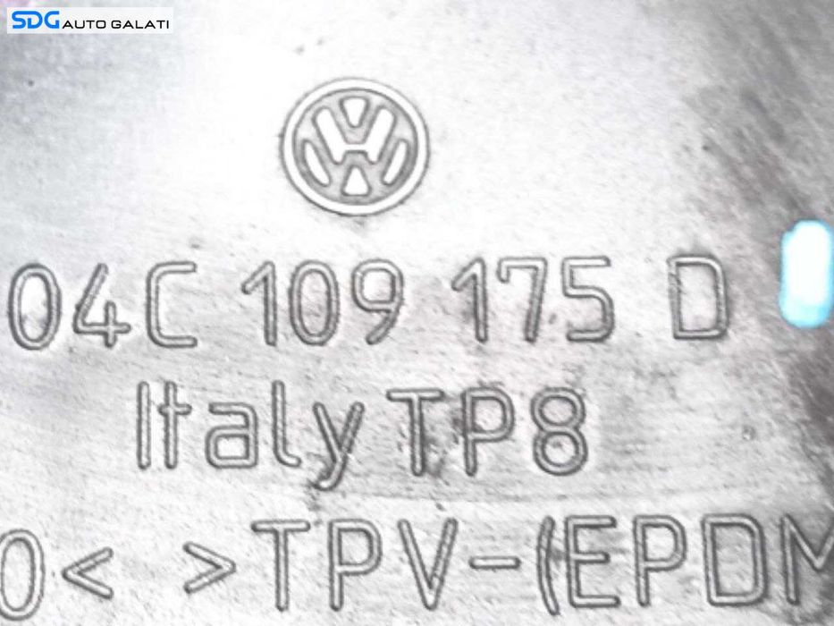 Capac Plastic Distributie Motor Skoda Octavia 3 1.0 1.2 1.4 TSI 2012 - 2020 Cod 04C109175D [A0869]