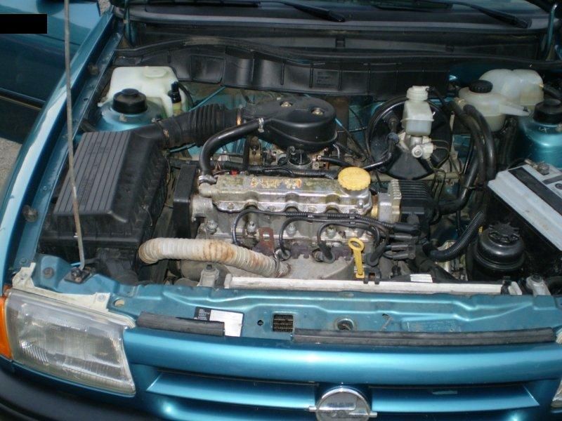 Опел Астра ф на части