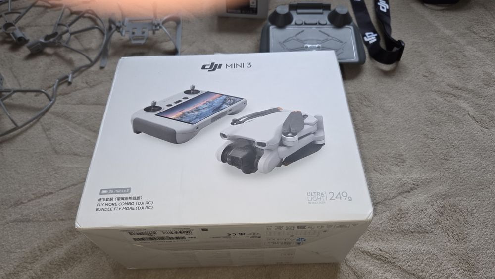 Drona Dji Mini 3 Kit complet Fly More Combo