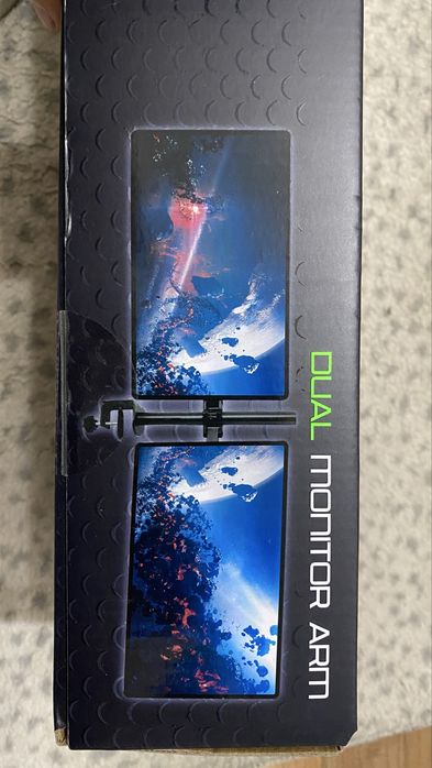 Vand suport pentru 2 monitoare