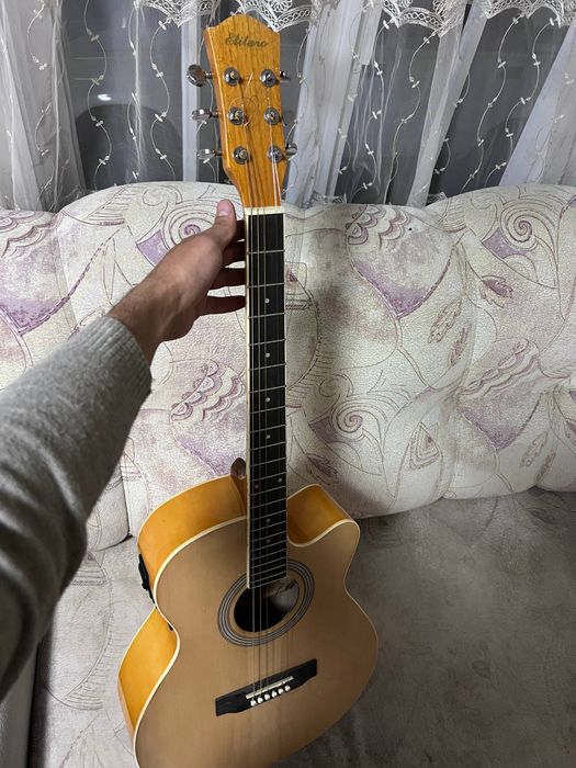 Getara sotiladi akustika ekvalayzerli sastayana zur turubdi