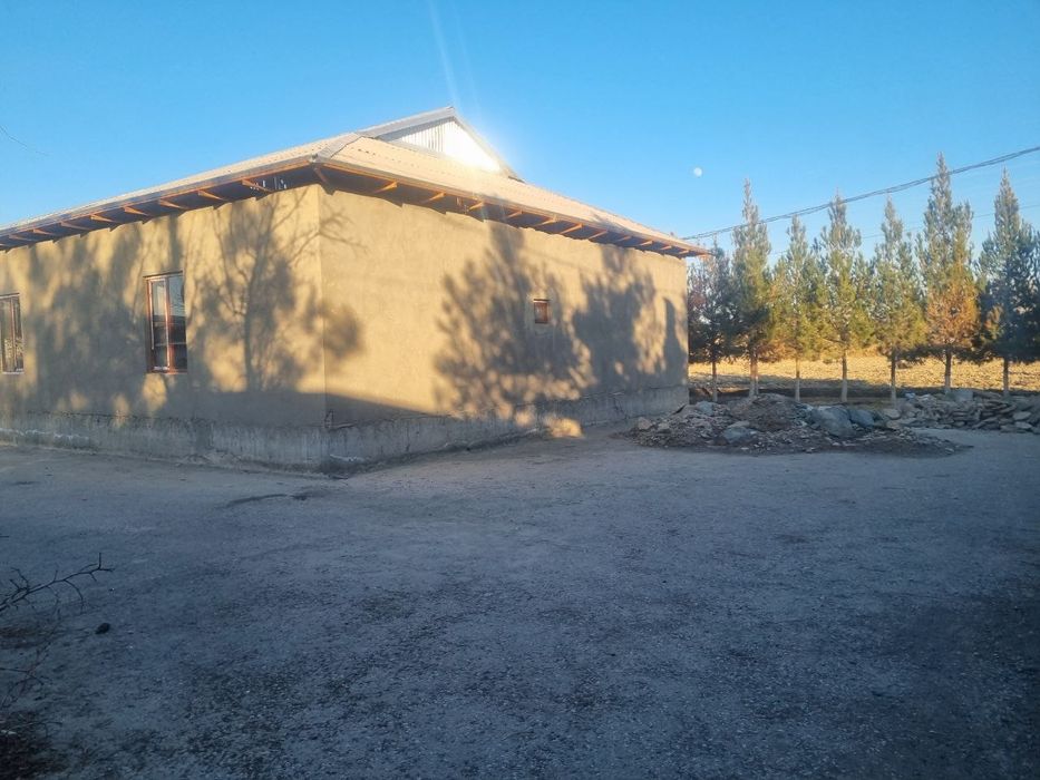 Uy sotiladi 8sotix Kadastr bor