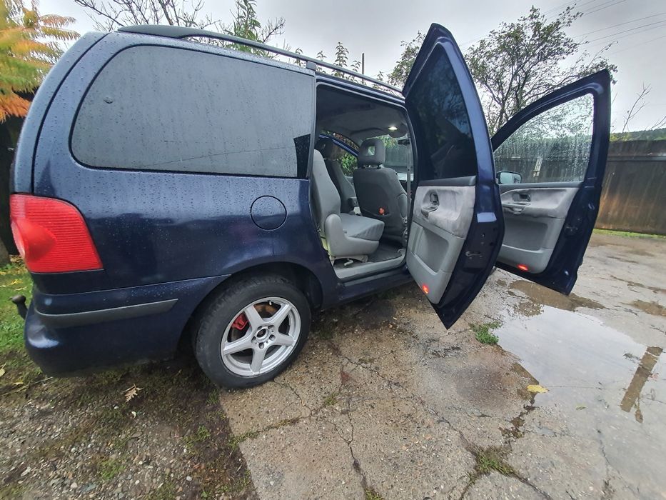 Volkswagen Sharan 2004 diesel, 2.533 € — imagine 4
