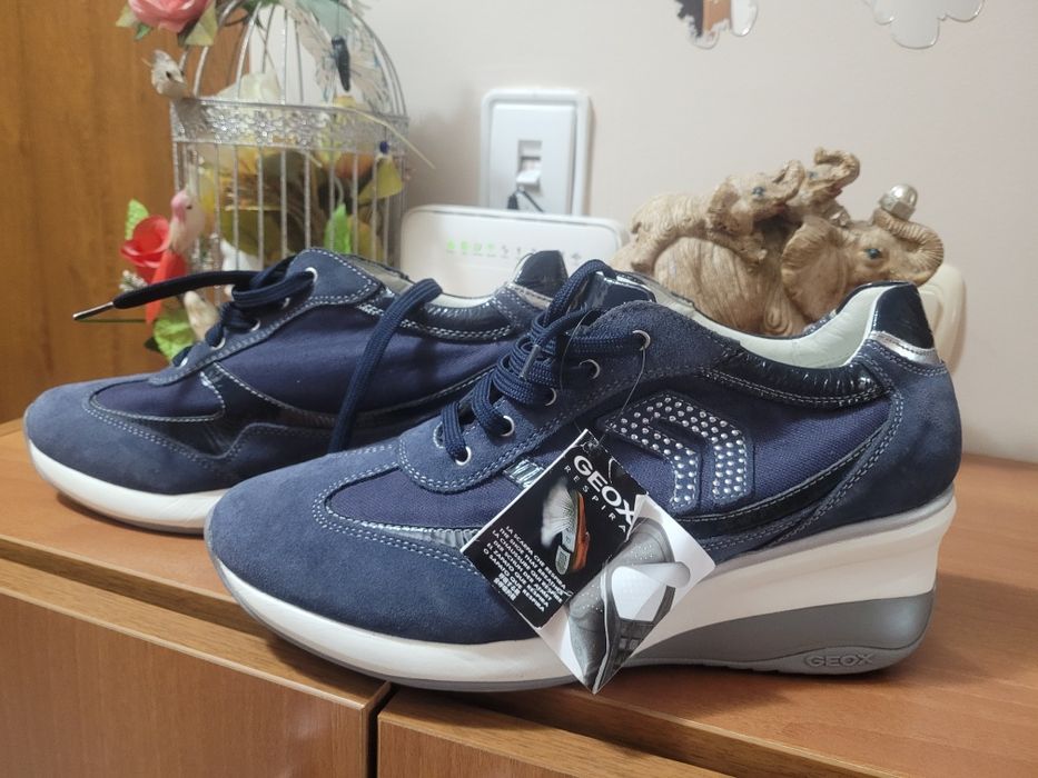 Голям номер дамски кецове