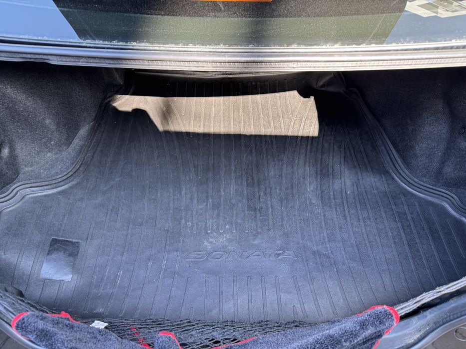 Продам полик на багажник соната LF