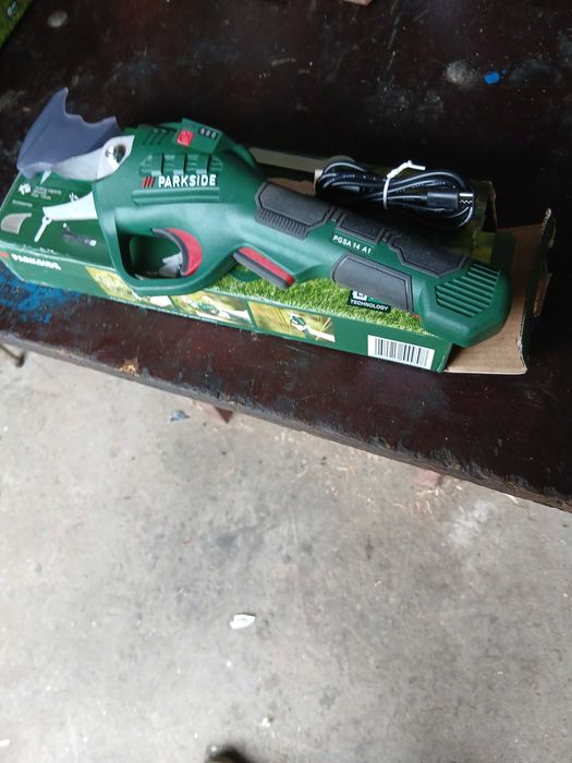 Нова ножица за рязане на клони Парксайд