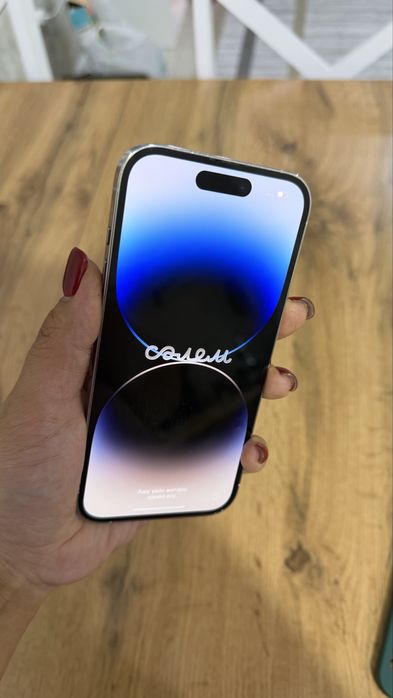 Продам Айфон 14 про