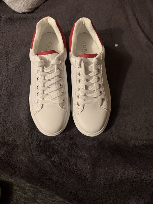 Обувки GUESS 38 номер