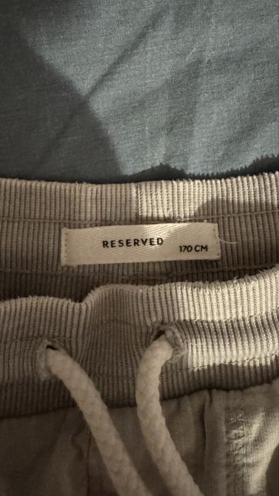 Pantaloni scurti Reserved