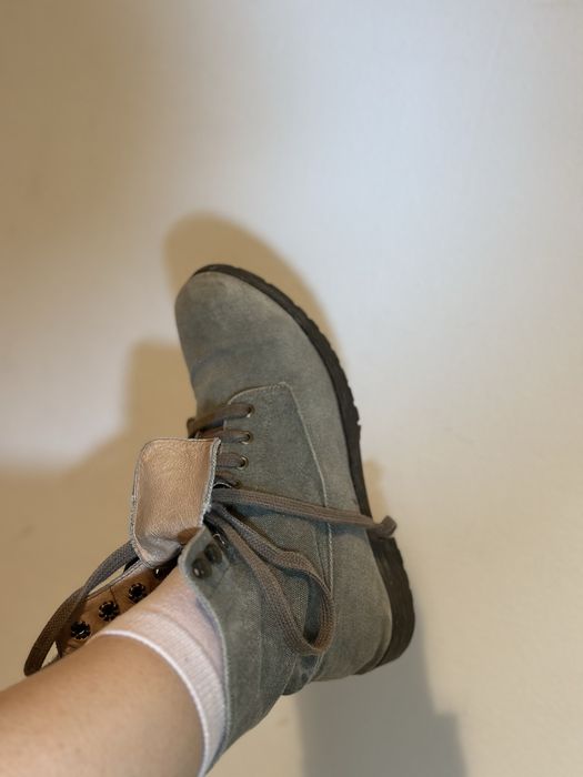 Ghete de primavară cu șireturi