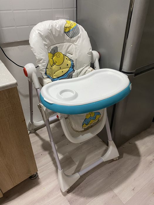 Детский столик для кормление